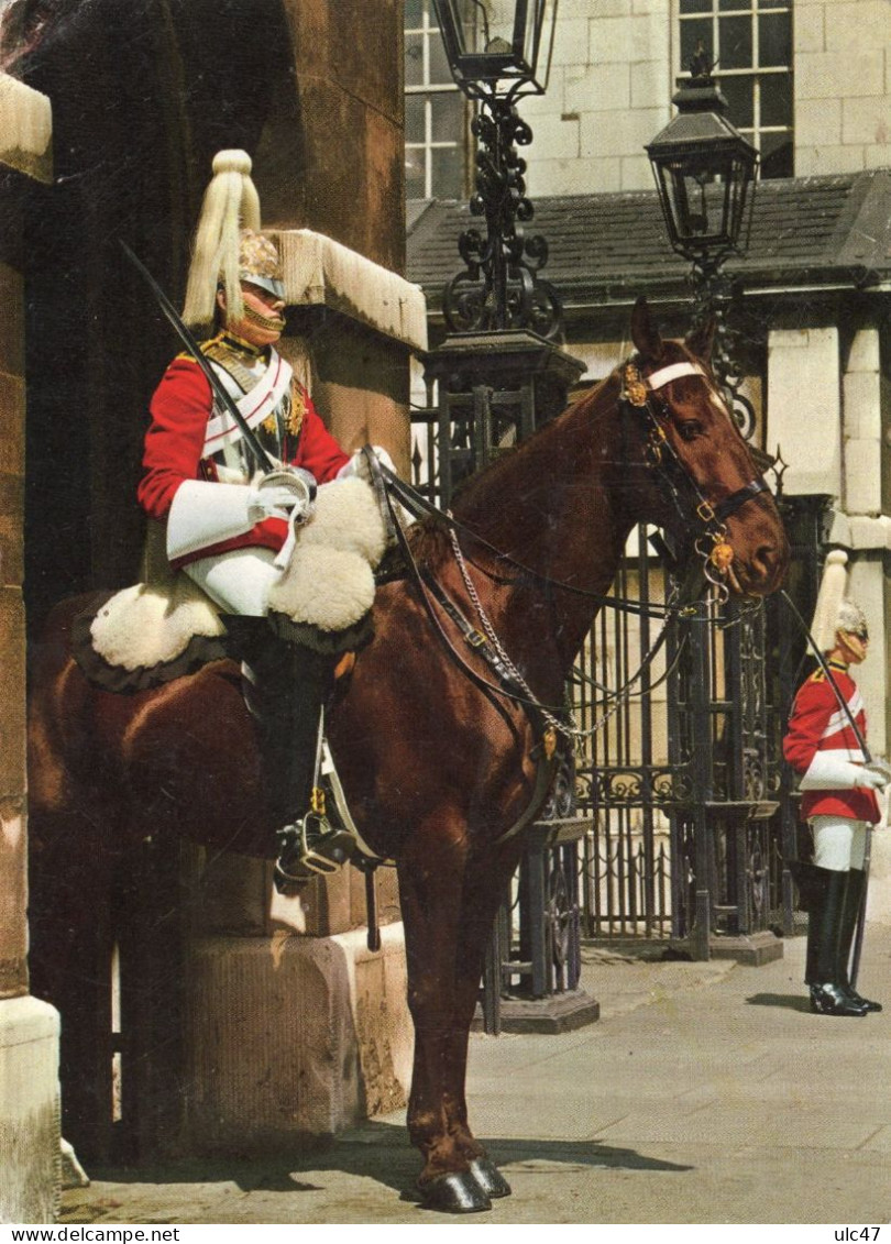 - LIKE GUARDS WHITEHALL, LONDON - Scan Verso - - Whitehall