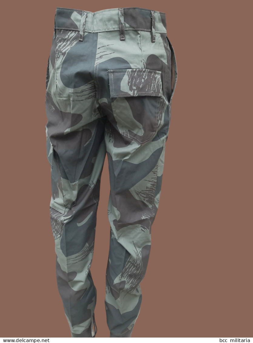 Treillis De Combat Camouflage - Taille 42 Civile /Taille M . - Uniformes