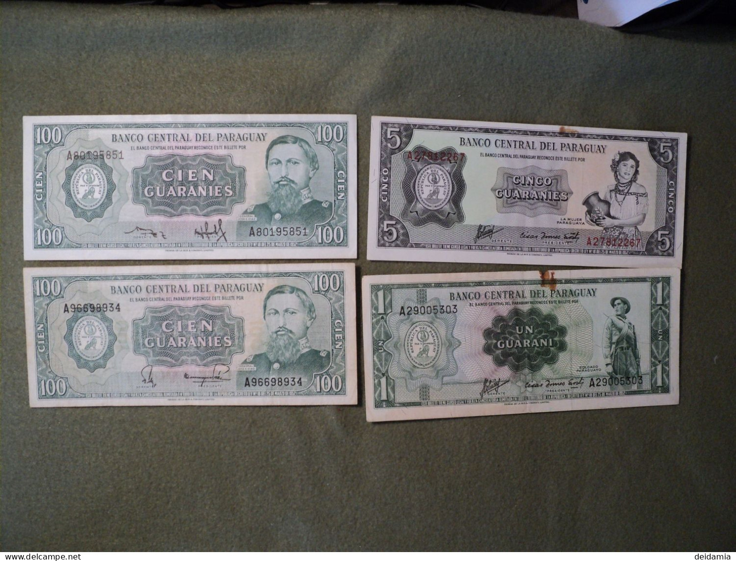 PARAGUAY. LOT DE 4 BILLETS DIFFERENTS. ANNEES 1960 / 1980 - Paraguay