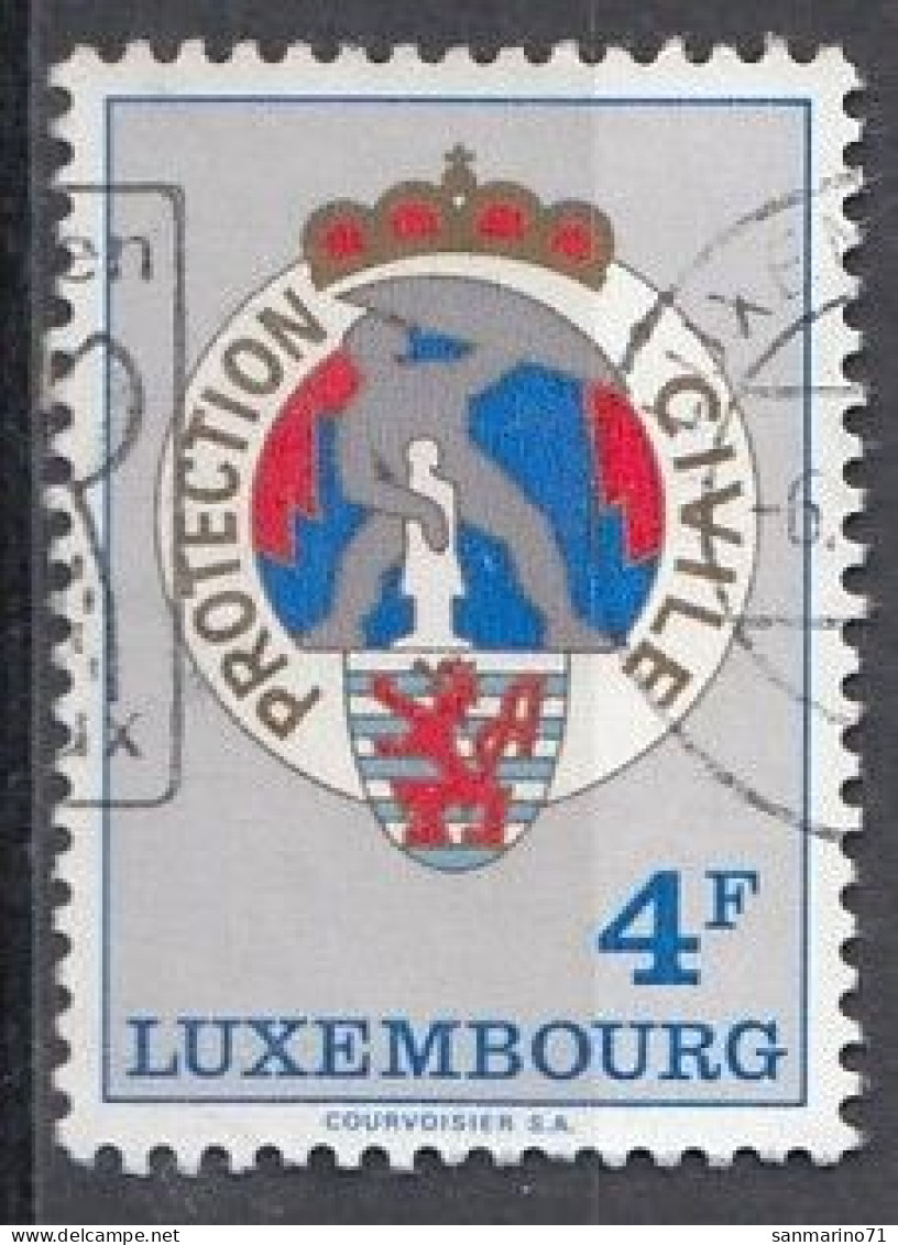 LUXEMBOURG 910,used,falc Hinged - Oblitérés