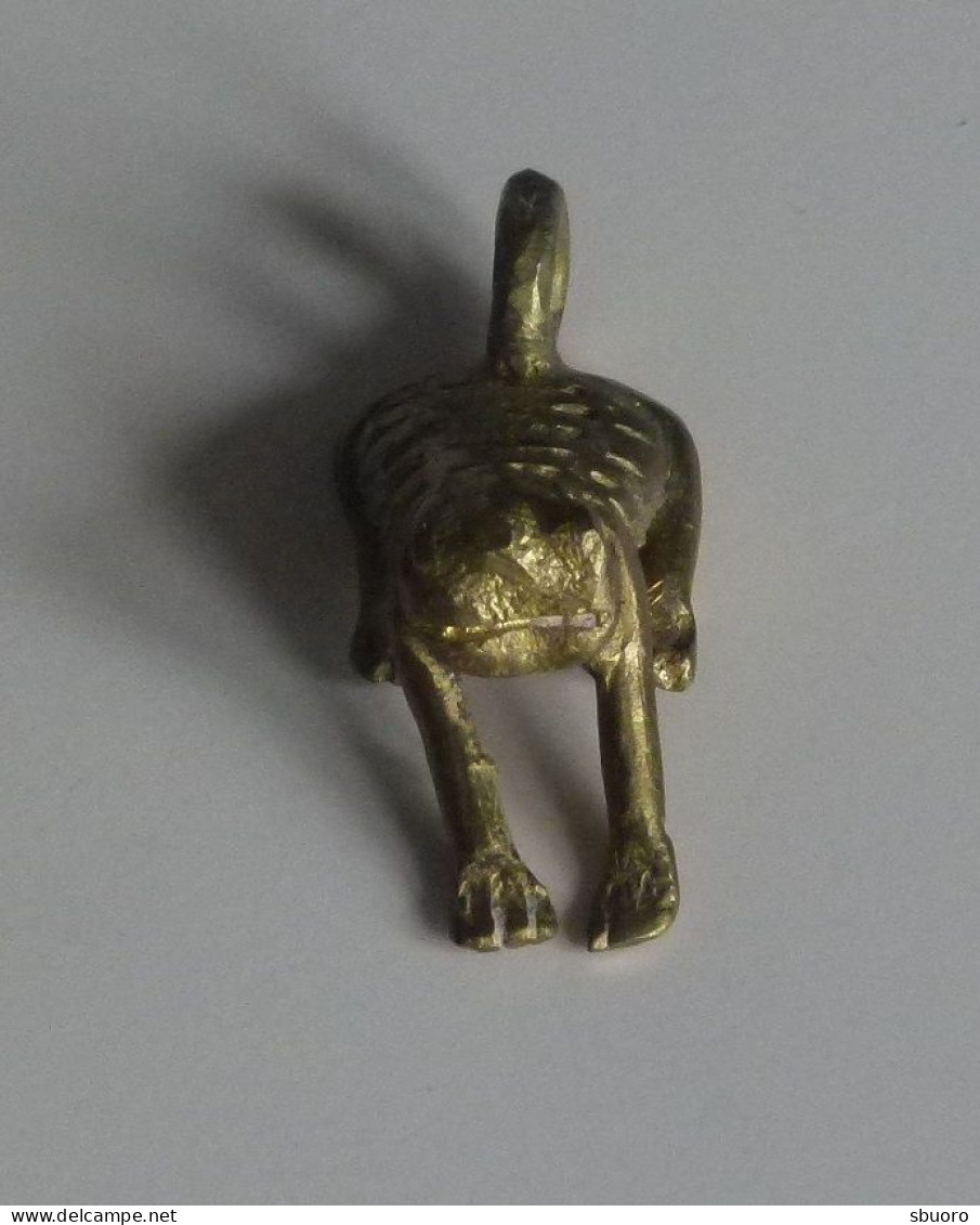 Pendentif En Bronze Béninois. Grenouille ? Frog ? Frosch ? Batracien ? Bénin (ex Dahomey) Bijou Jewel. Longueur 4cm Toad - Ethniques