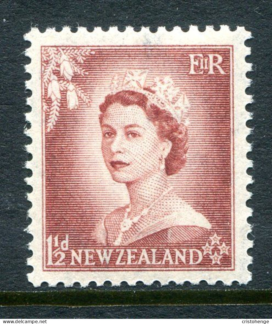 New Zealand 1953-59 QEII Definitives Complete - 1½d Brown-lake HM (SG 725) - Unused Stamps