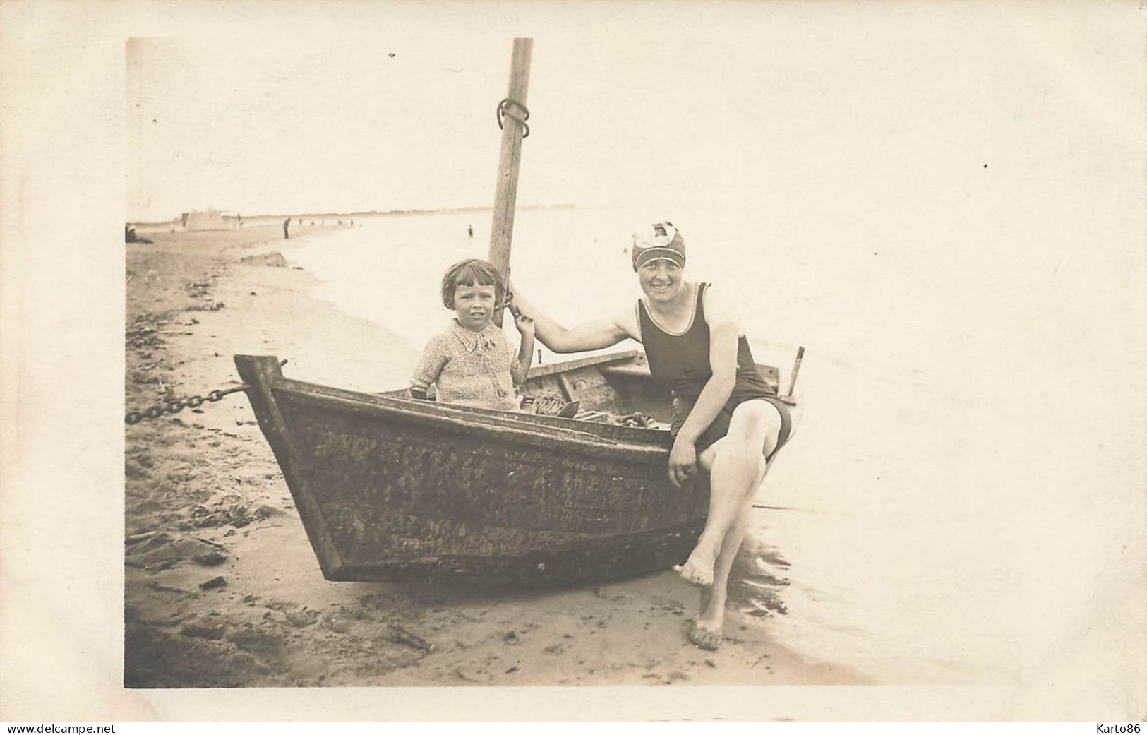 Mode Bains * Carte Photo * Enfant , Barque Bateau , Baigneuse En Maillot De Bain * Femme Baigneuses - Mode