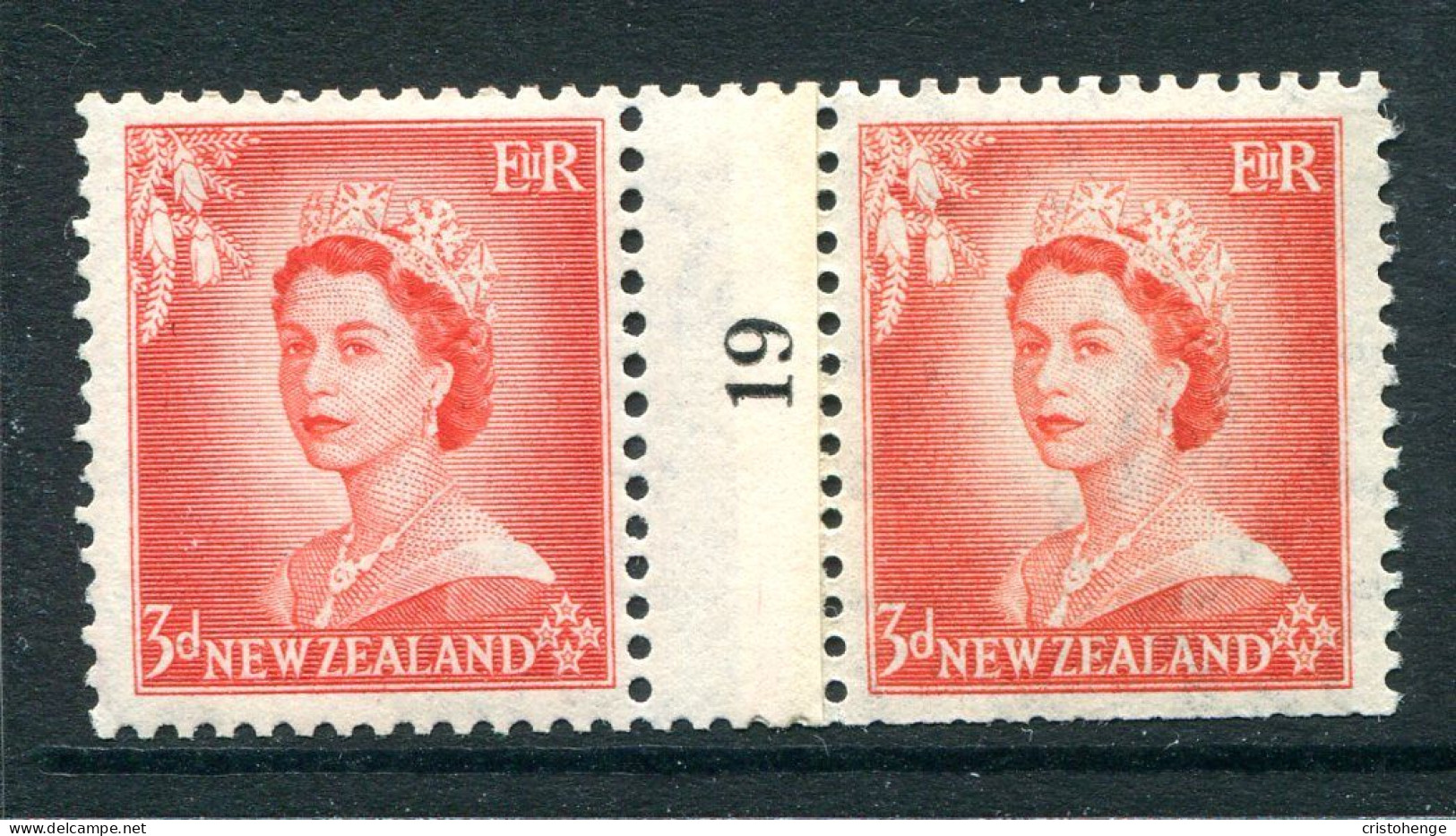 New Zealand 1953-59 QEII Definitives - Coil Pairs - 3d Vermilion - No. 19 - LHM (SG Unlisted) - Ungebraucht