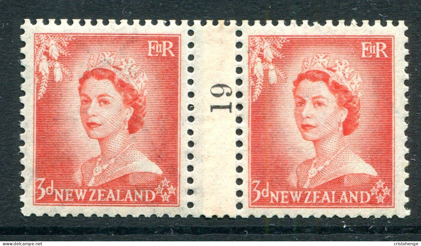 New Zealand 1953-59 QEII Definitives - Coil Pairs - 3d Vermilion - No. 19 - LHM (SG Unlisted) - Unused Stamps