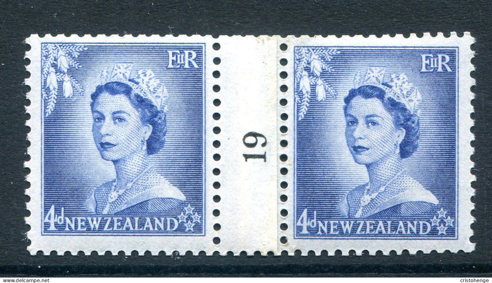 New Zealand 1953-59 QEII Definitives - Coil Pairs - 4d Blue - No. 19 - LHM (SG Unlisted) - Unused Stamps