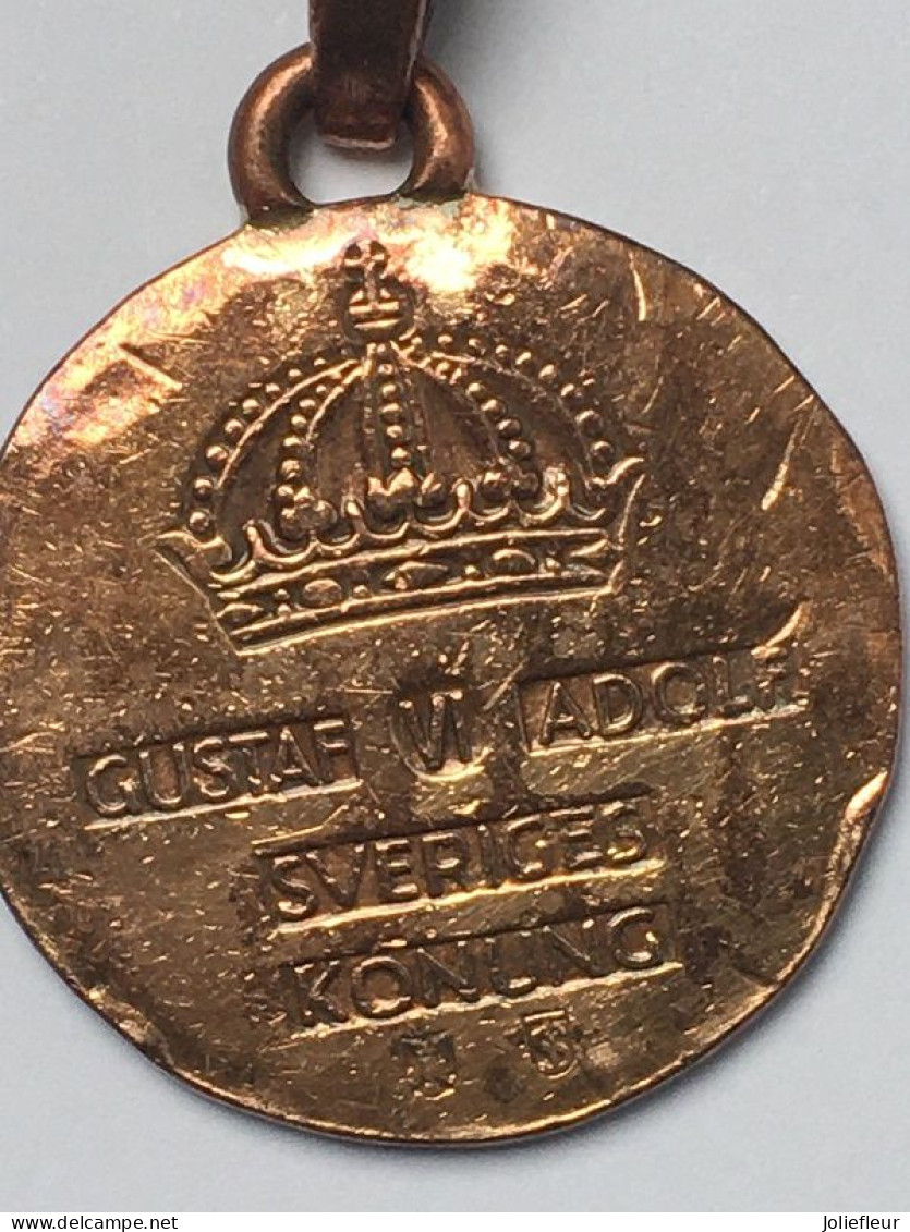 PENDENTIF GUSTAF VI ADOLF SVERIGES KONUNG 1957 - Pendants