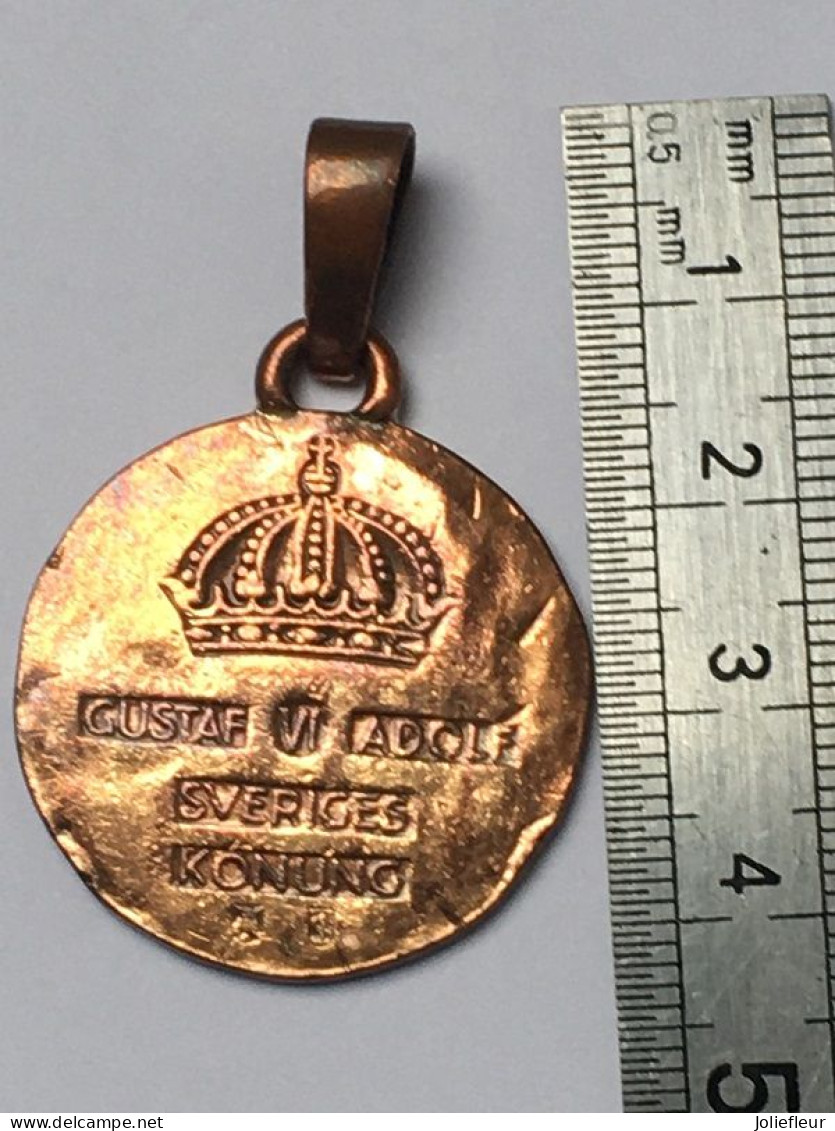 PENDENTIF GUSTAF VI ADOLF SVERIGES KONUNG 1957 - Hangers