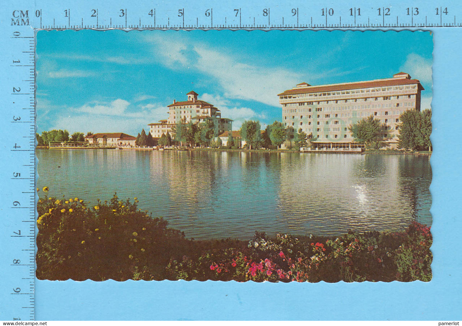 Post-Card, Broadmoor & BroaDmoor South, Colorado Spring USA - Carte Postale - Colorado Springs