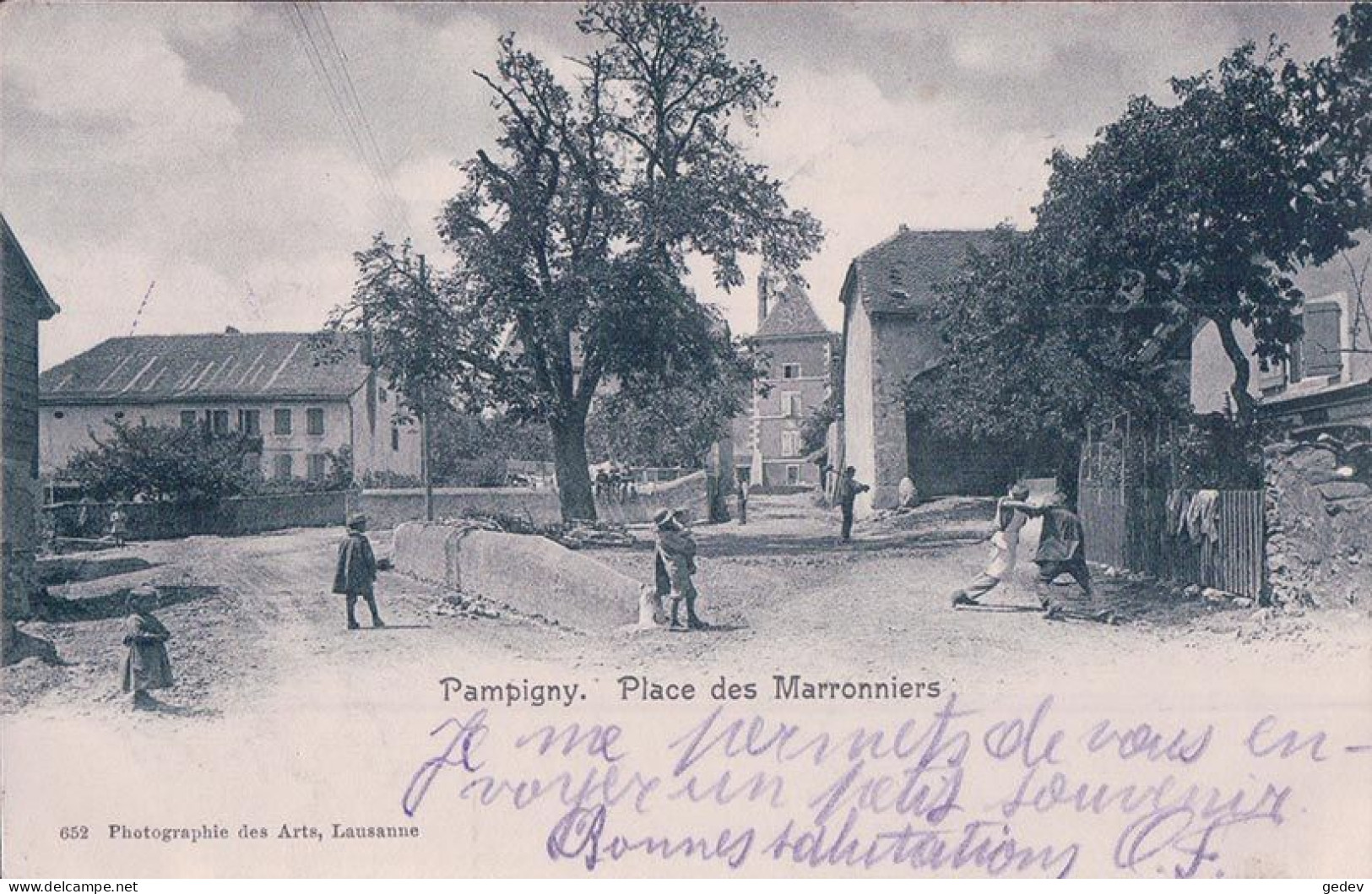 Pampigny VD, Place Des Marronniers Animée (652) - Pampigny