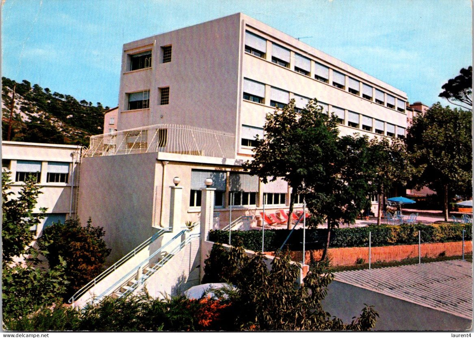 (3 Q 4) France - Clinique Valmont De Marseille - Santé