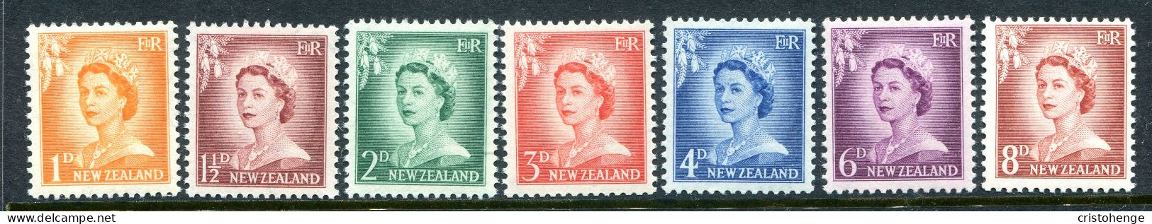 New Zealand 1955-59 QEII Large Figure Definitives Set MNH/LHM (SG 745-751) - Unused Stamps