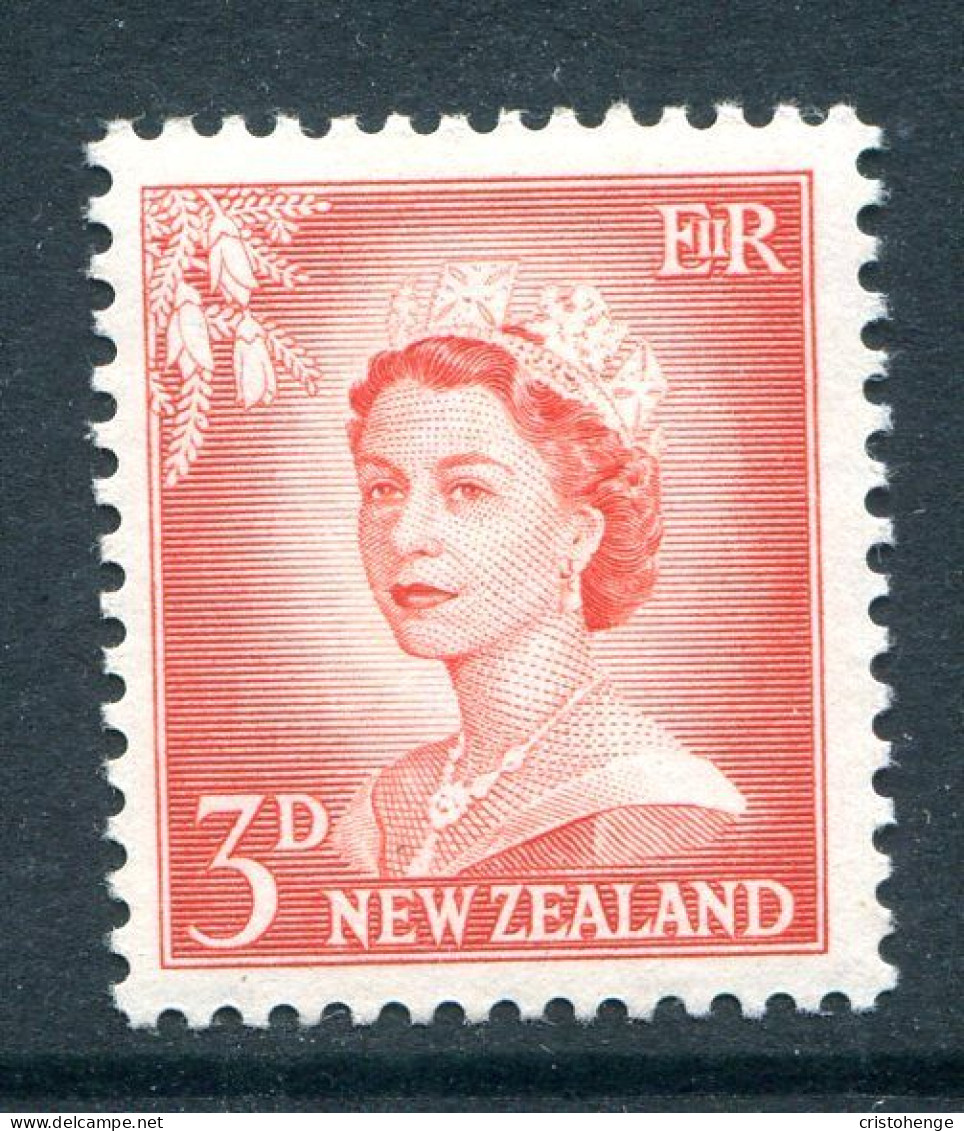 New Zealand 1955-59 QEII Large Figure Definitives - 3d Vermilion - White Paper LHM (SG 748b) - Nuovi