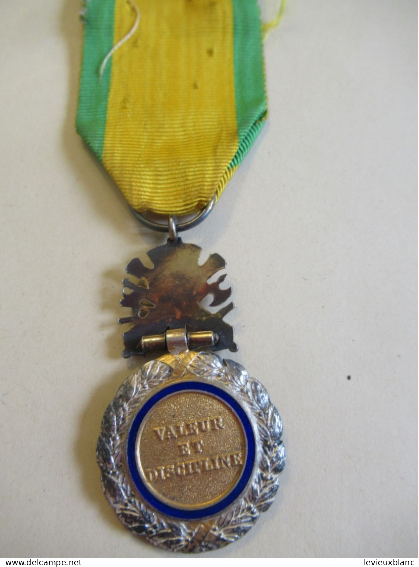 Médaille Militaire/Valeur Et Discipline/ République Française/ 1870/ Vers 1920-1950   MED423 - Francia