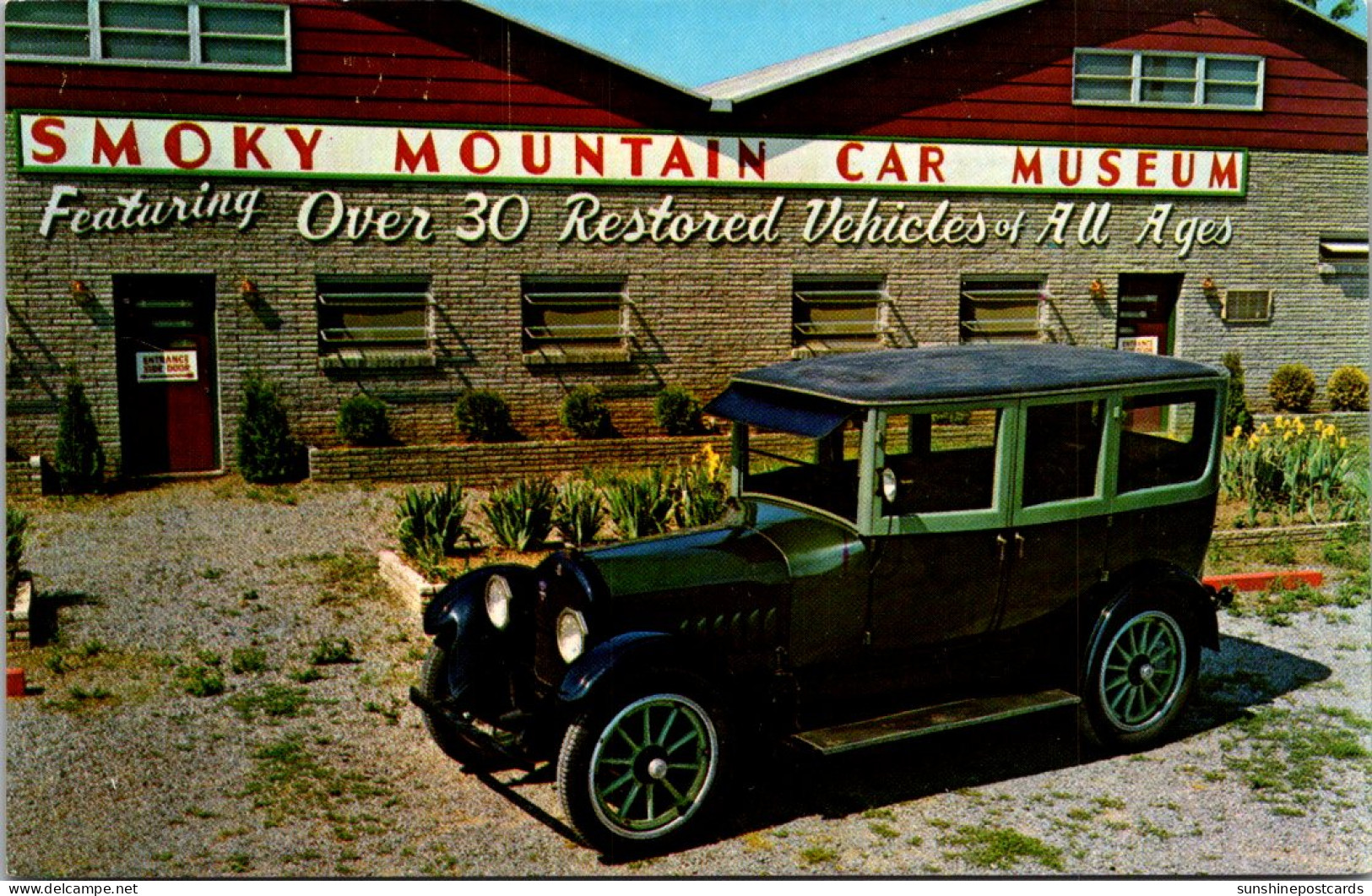 Tennessee Pigeon Forge 1920 Pierce Arrow Peerless Smoky Mountain Car Museum  - Smokey Mountains