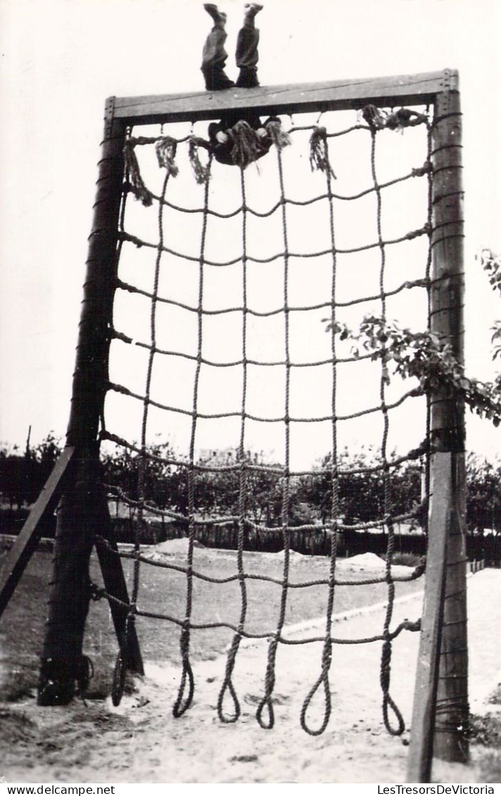 MILITARIA - Armée Belge - A La Piste D'obstacles - Carte Postale Ancienne - Manoeuvres