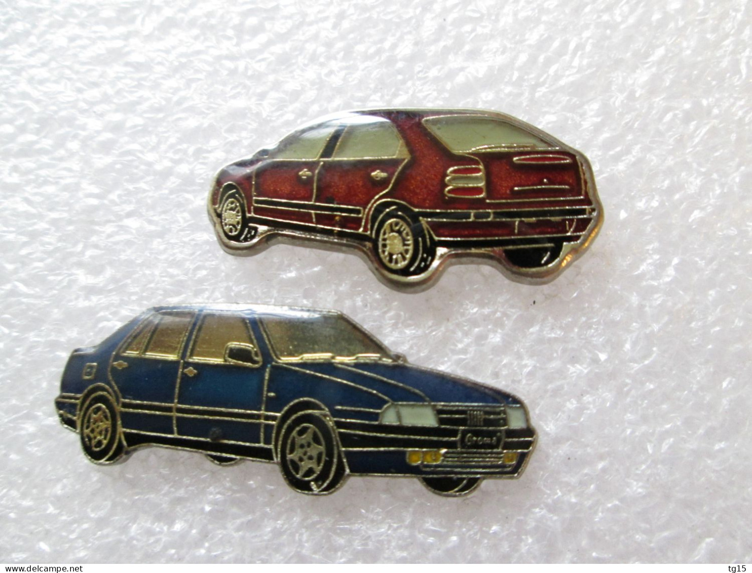 PIN'S    LOT  2  FIAT   CROMA  BRAVA - Fiat