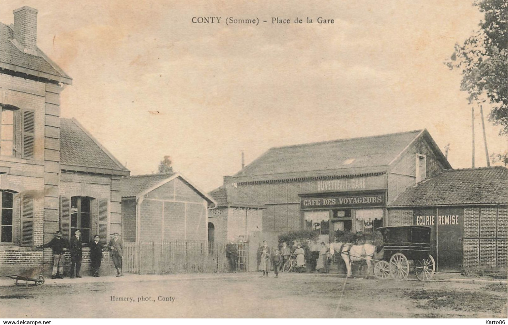 Conty * Place De La Gare * Buvette De La Gare Café Des Voyageurs écurie Remise * Villageois - Conty