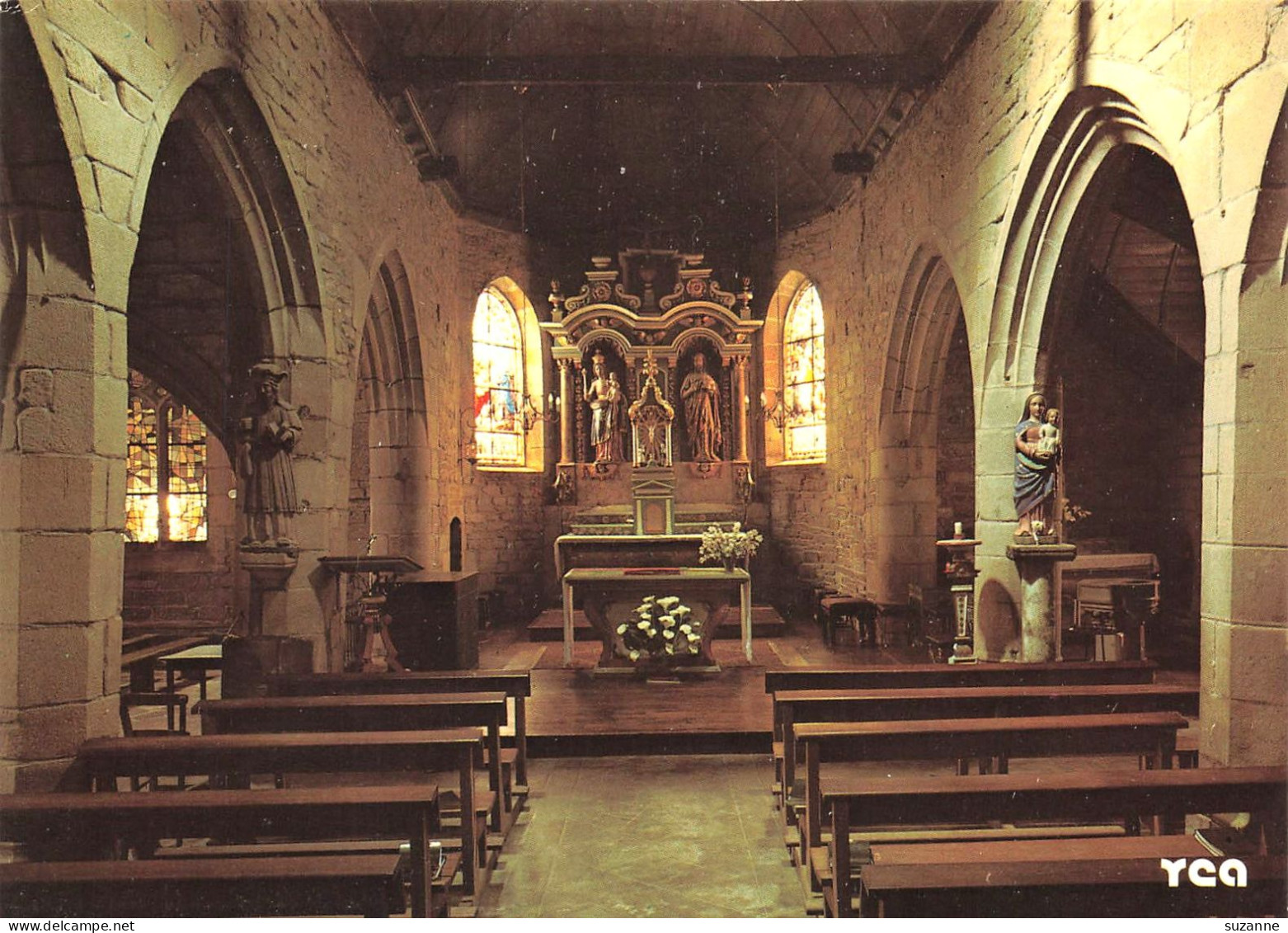 Sur L'isole - ROUDOUALLEC - L'intérieur De L'église N.D. De Lorette - YCA B.E.B. Caoudal N°2 - Rohan