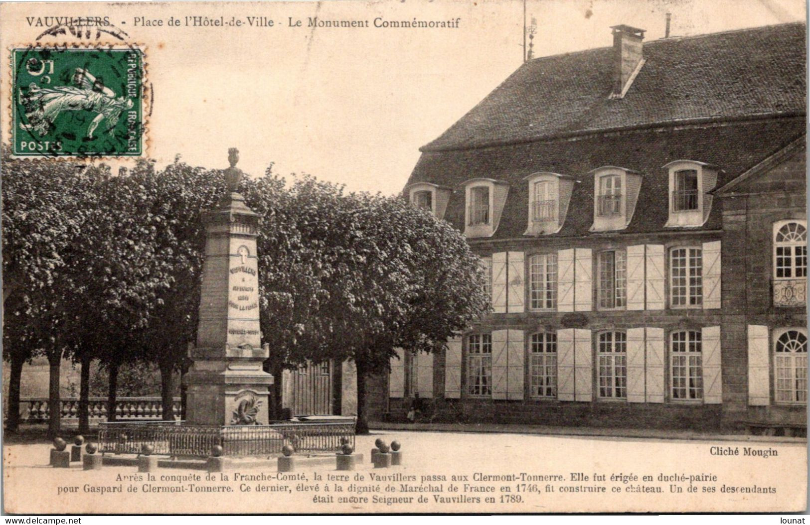 70 VAUVILLERS - Place De L'Hôtel De Ville - Le Monument Commémoratif - Vauvillers