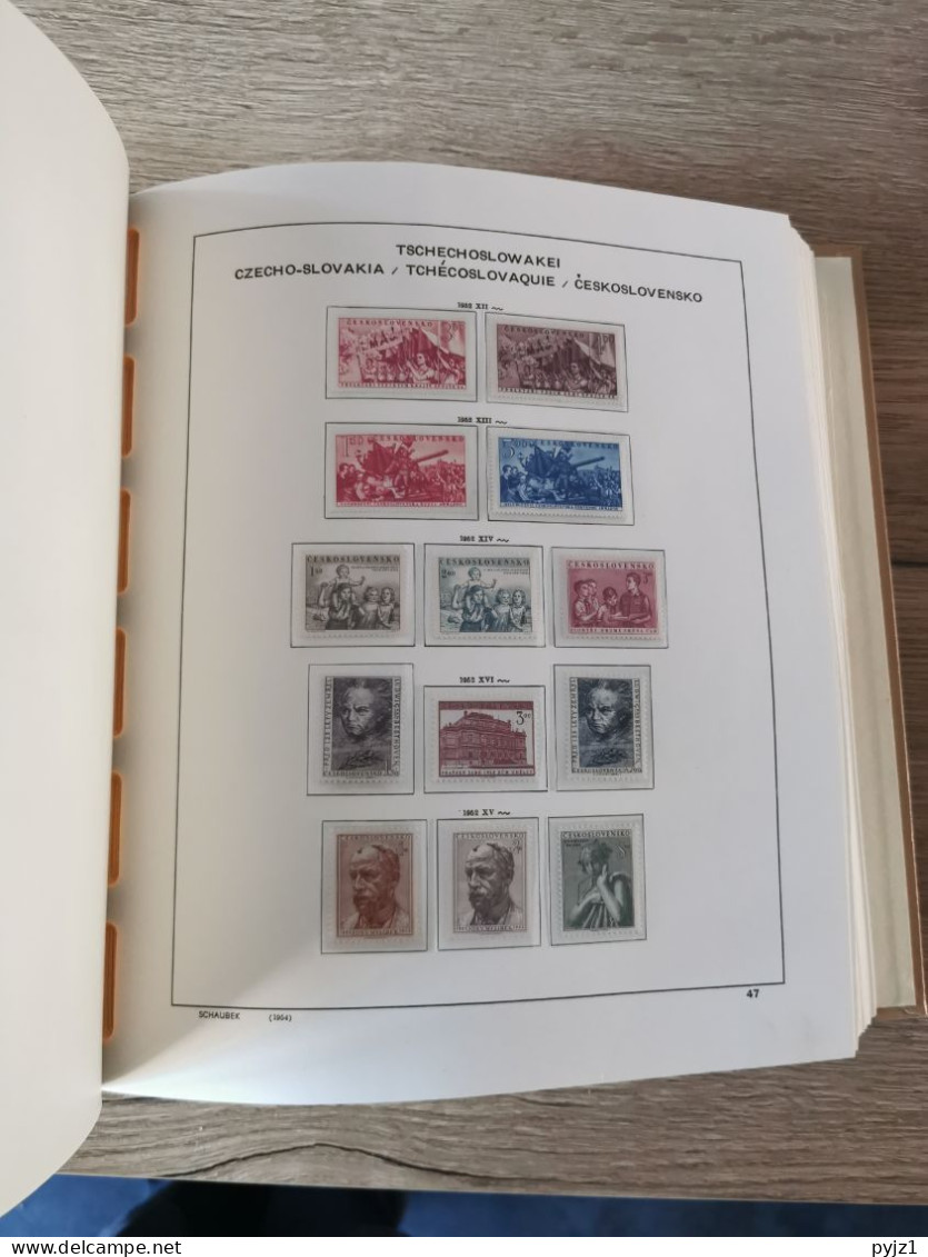 Czechoslovakia MNH 1950-1973 complete in Schaubeck album