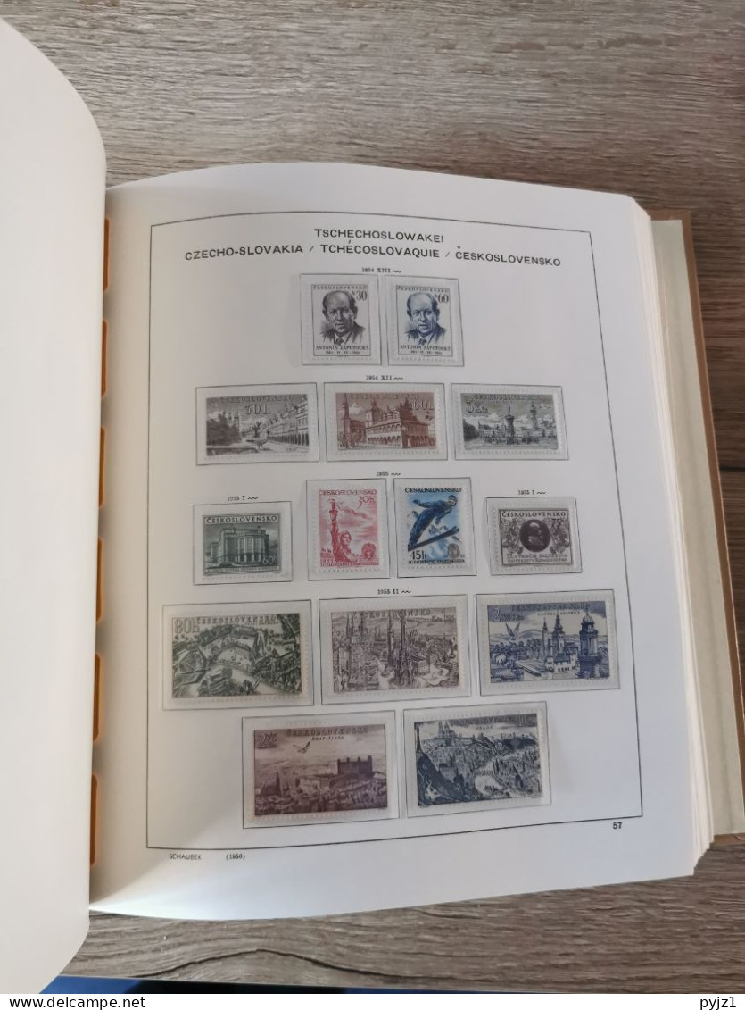 Czechoslovakia MNH 1950-1973 complete in Schaubeck album