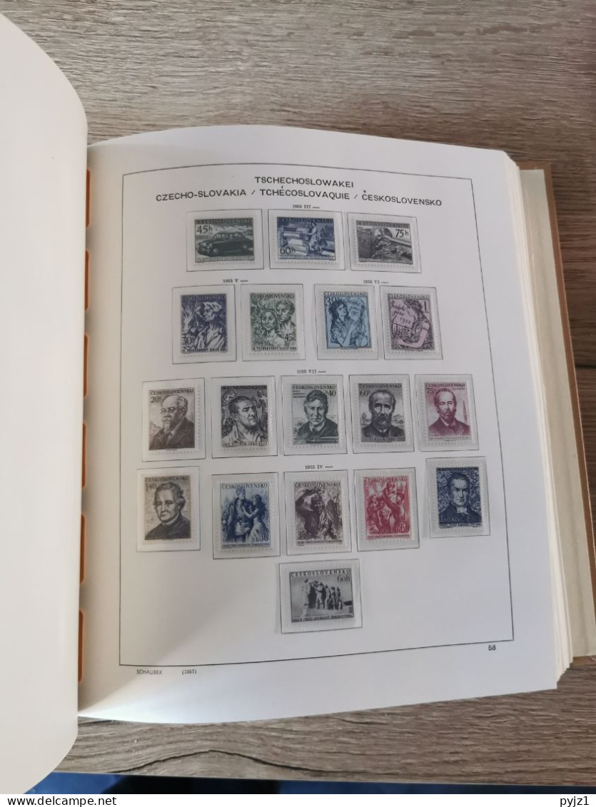 Czechoslovakia MNH 1950-1973 complete in Schaubeck album