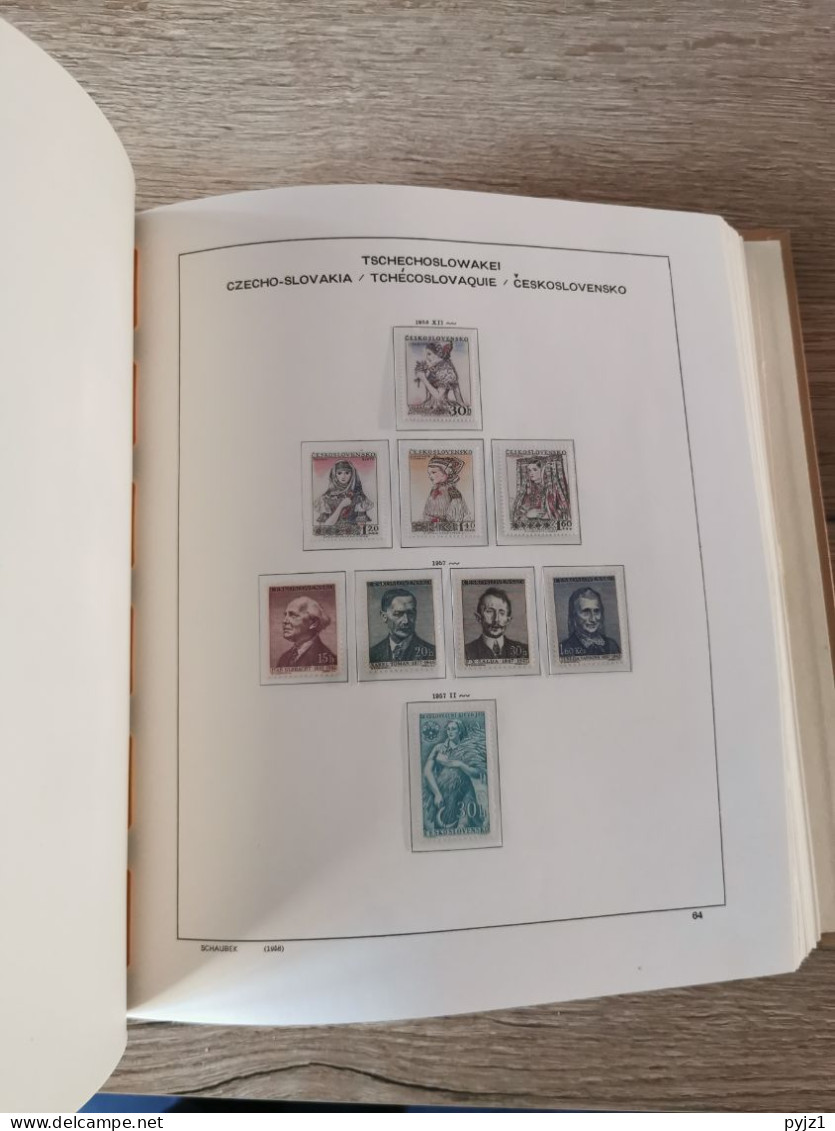 Czechoslovakia MNH 1950-1973 complete in Schaubeck album