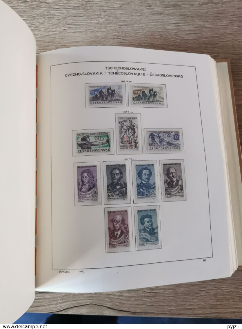 Czechoslovakia MNH 1950-1973 complete in Schaubeck album