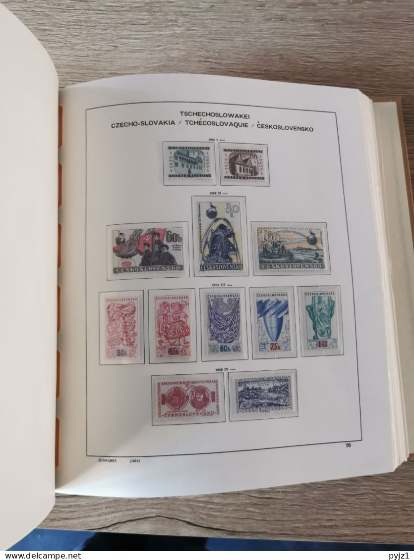 Czechoslovakia MNH 1950-1973 complete in Schaubeck album