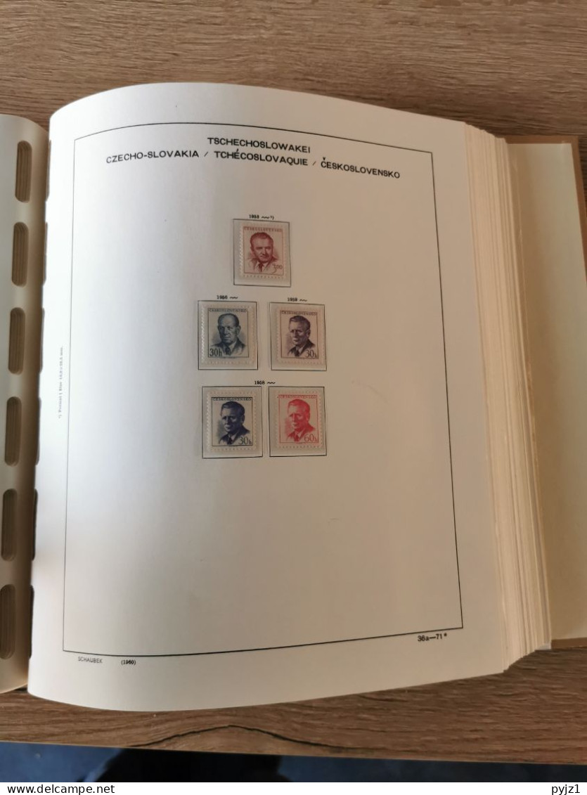 Czechoslovakia MNH 1950-1973 complete in Schaubeck album