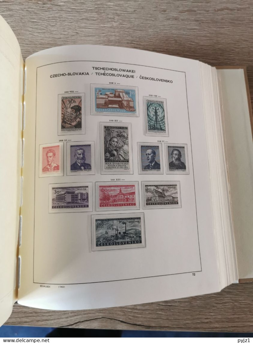 Czechoslovakia MNH 1950-1973 complete in Schaubeck album