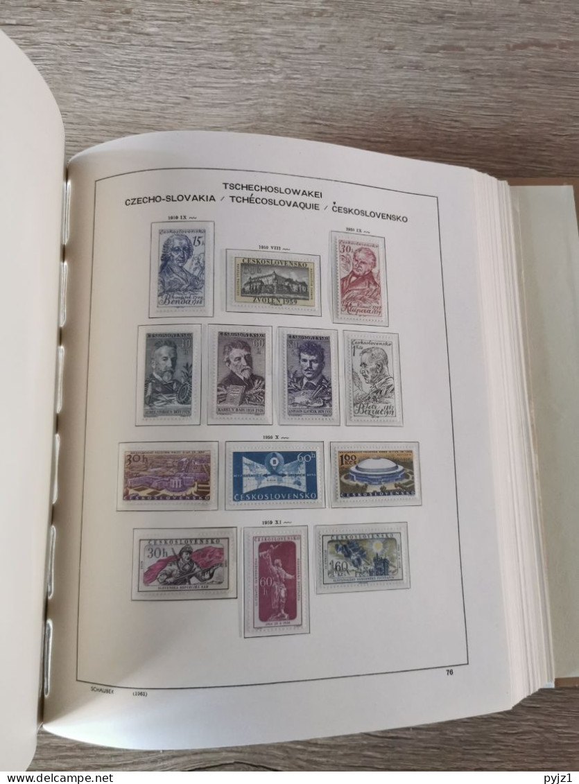 Czechoslovakia MNH 1950-1973 complete in Schaubeck album