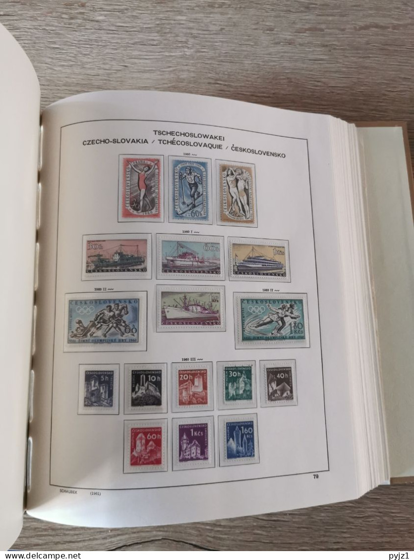 Czechoslovakia MNH 1950-1973 complete in Schaubeck album