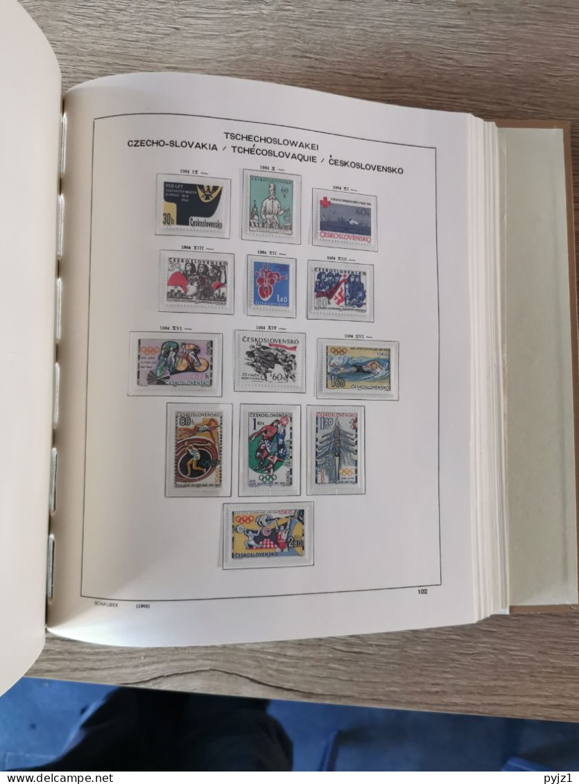 Czechoslovakia MNH 1950-1973 complete in Schaubeck album