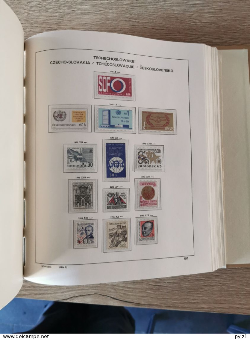 Czechoslovakia MNH 1950-1973 complete in Schaubeck album