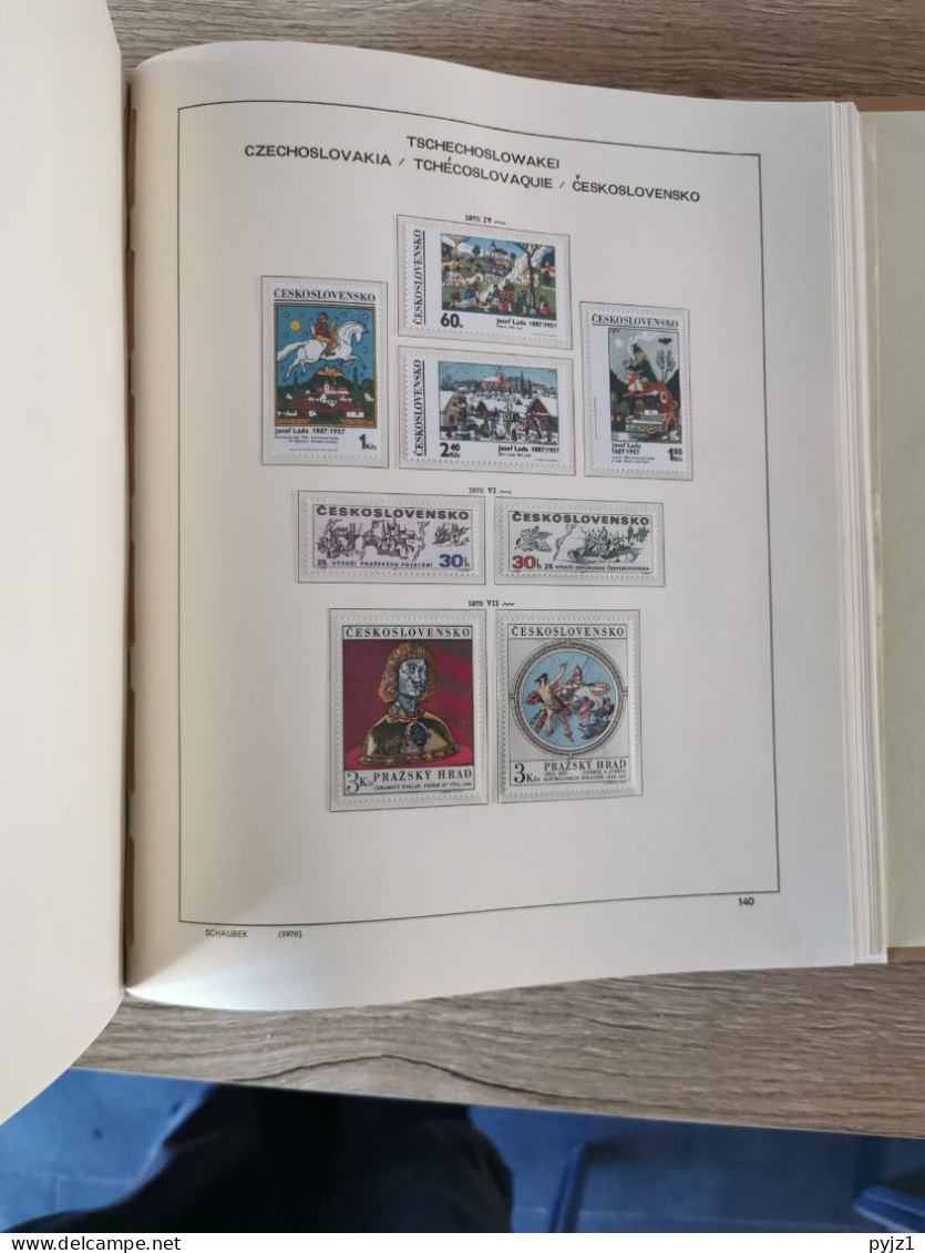 Czechoslovakia MNH 1950-1973 complete in Schaubeck album