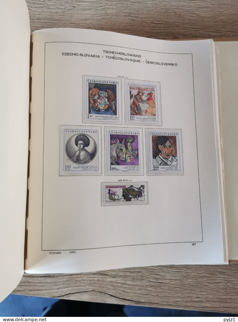 Czechoslovakia MNH 1950-1973 complete in Schaubeck album