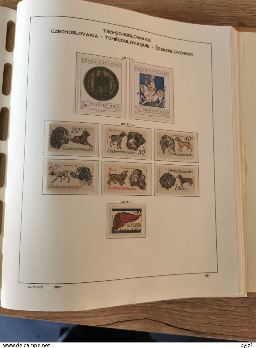 Czechoslovakia MNH 1950-1973 complete in Schaubeck album