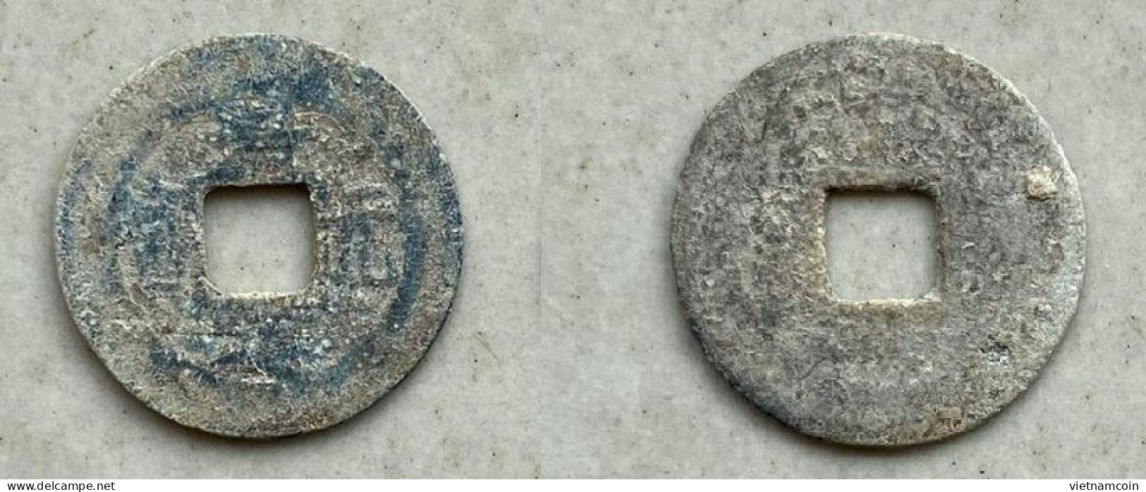 Ancient Annam Coin  Canh Dinh Nguyen Bao (zinc Coin) THE NGUYEN LORDS (1558-1778) - Viêt-Nam