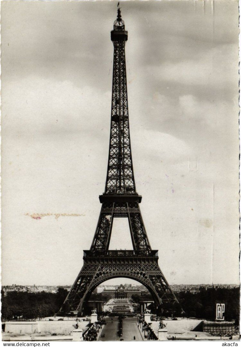 CPM PARIS 7e - La Tour Eiffel (83531) - Tour Eiffel