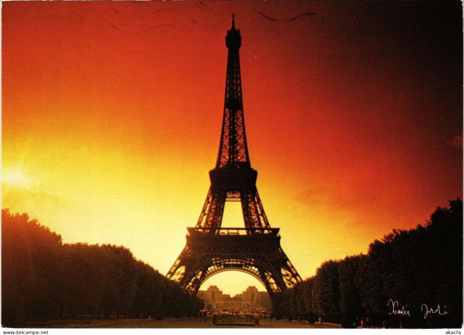 CPM PARIS 7e - La Tour Eiffel (83506) - Tour Eiffel