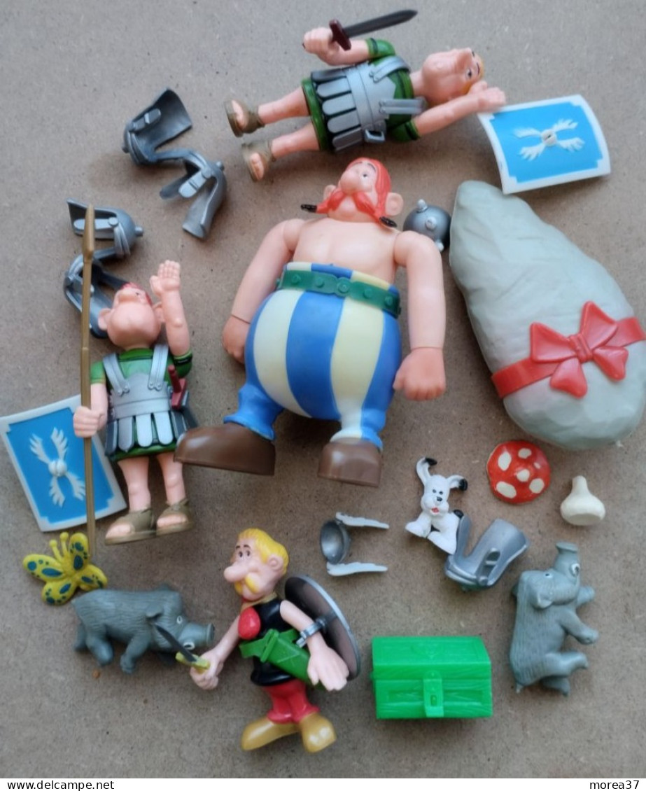 LOT De Figurines Et Accessoires + Livret Play Astérix   Astérix Et Obelix  De Play Astérix - Astérix & Obélix
