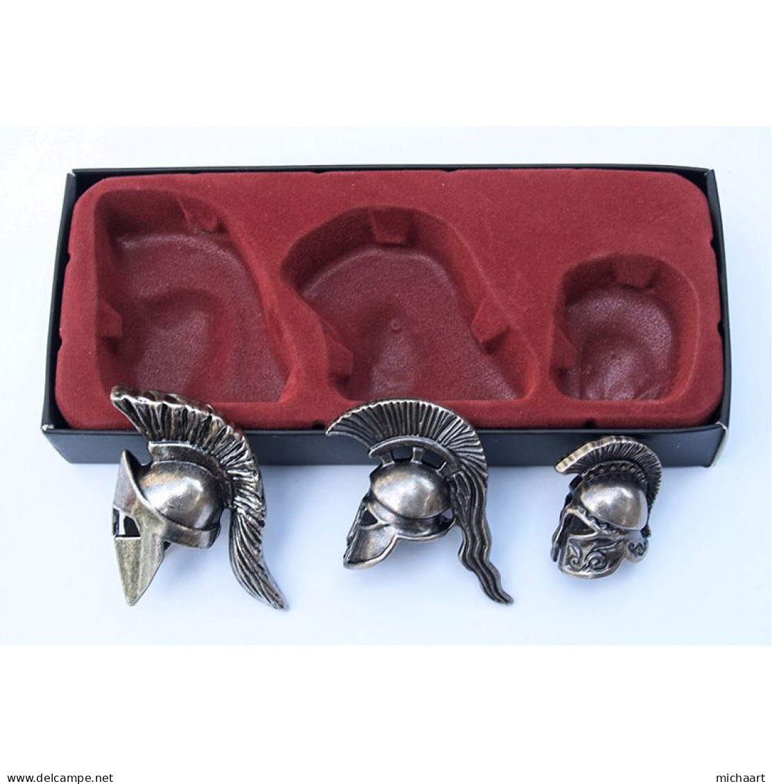Spartan Helmets Miniature 3 Metallic Greek Set New In Box 00545 - Personnages