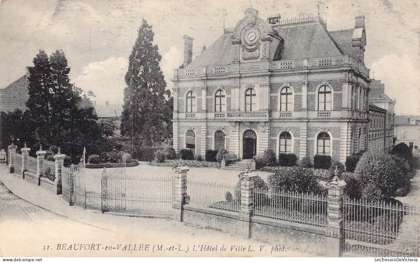 FRANCE - 49 - Beaufort-en-Vallée - L'Hôtel De Ville - Carte Postale Ancienne - Other & Unclassified