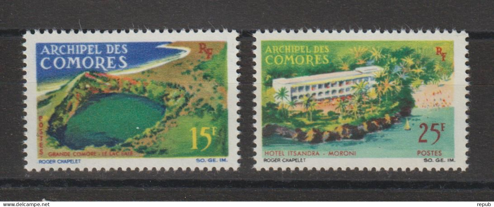 Comores 1967 Vues 39-40, 2 Val ** MNH - Unused Stamps