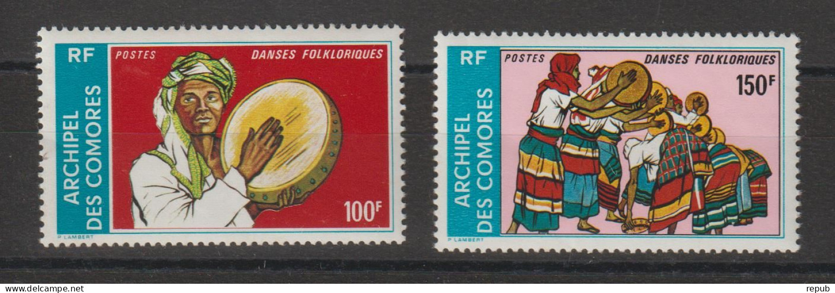Comores 1975 Danses Folkloriques 104A Et 104B, 2 Val ** MNH - Ungebraucht