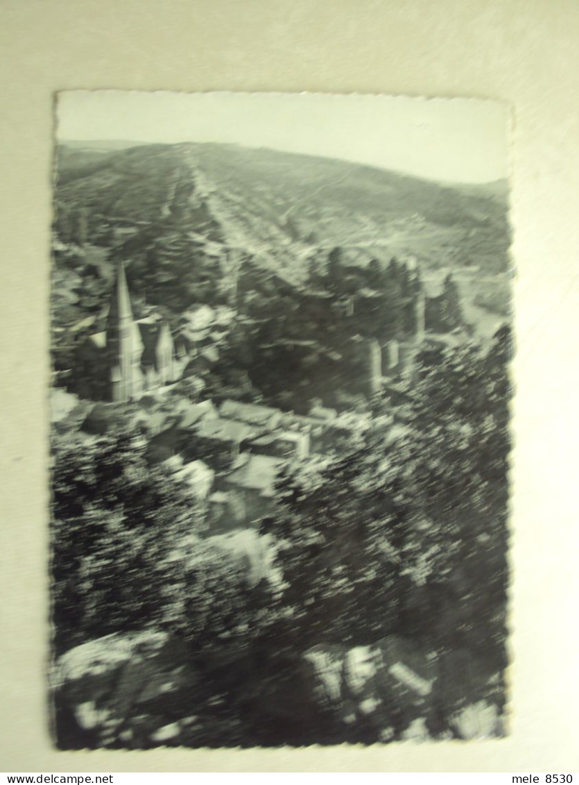 48661 - LA ROCHE EN ARDENNE - L'EGLISE ET LE CHATEAU - ZIE 2 FOTO'S - La-Roche-en-Ardenne