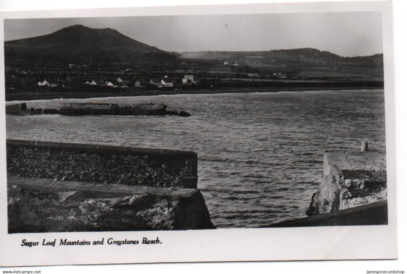 REAL PHOTOGRAPHIC POSTCARD - SUGAR LOAF MOUNTAINS AND GREYSTONES BEACH - COUNTY WICKLOW - Wicklow