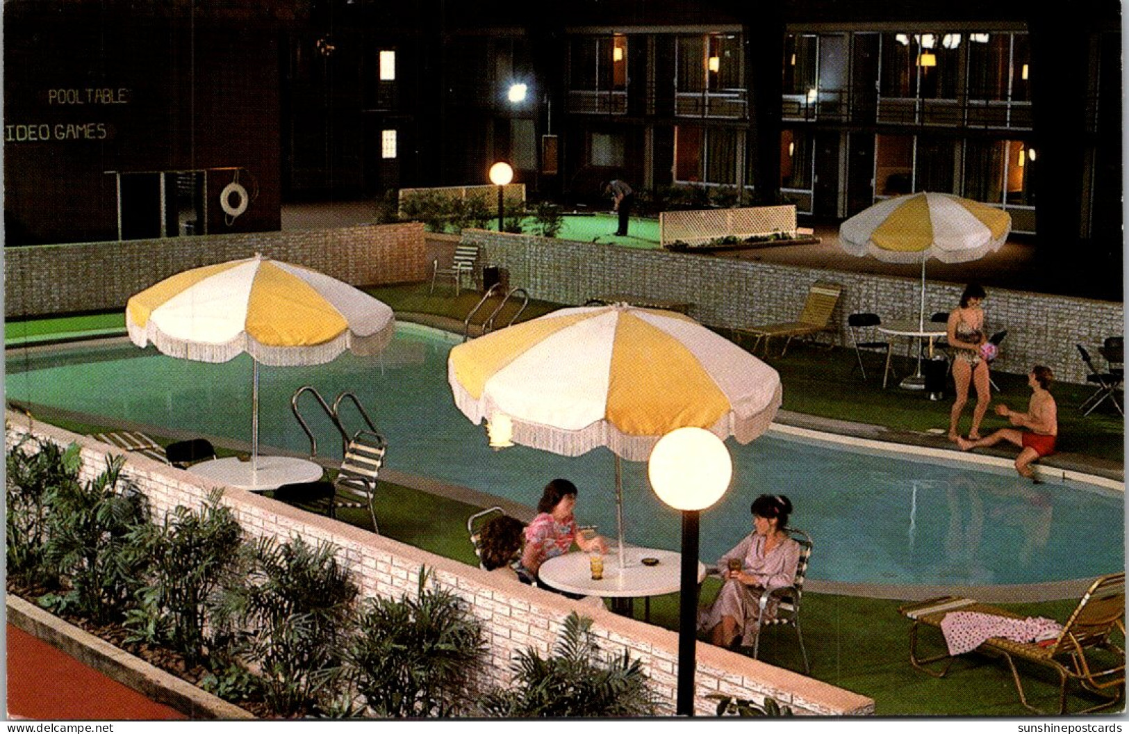 Iowa Iowa City The Ambassador Inn Swimming Pool - Iowa City